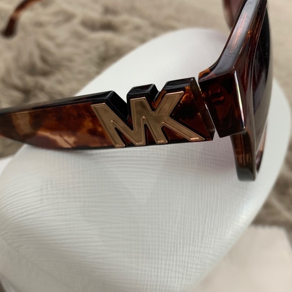 - Michael Kors Brand New Sunglasses - Picture 3 of 9